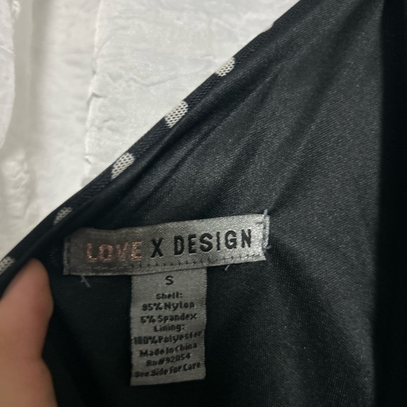 Love x Design One-shoulder tea length black/white polka dot dress - Picture 4 of 4